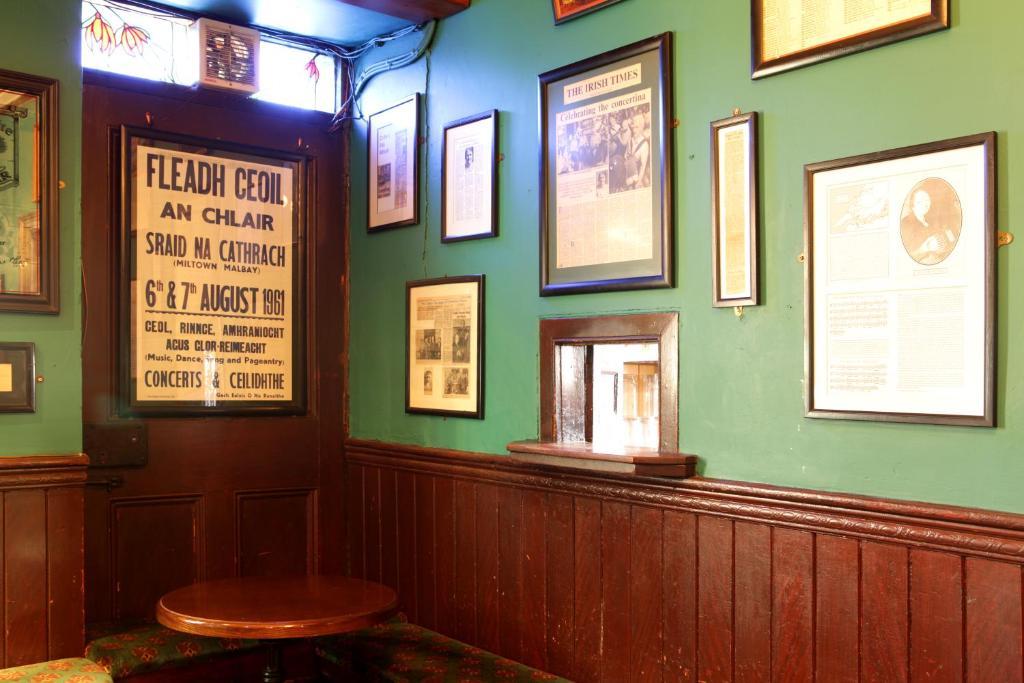 Crotty'S Pub & Accommodation Kilrush Ngoại thất bức ảnh